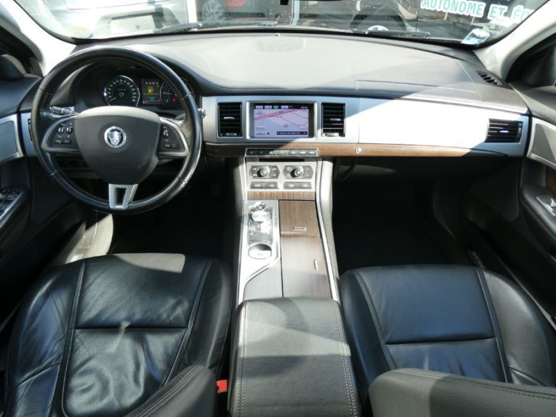 Photo 21 de l'offre de JAGUAR XF SPORTBRAKE (2) 2.2 D 200 BVA8 LUXE PREMIUM Cam. Hayon EL. à 17950€ chez Mérignac auto