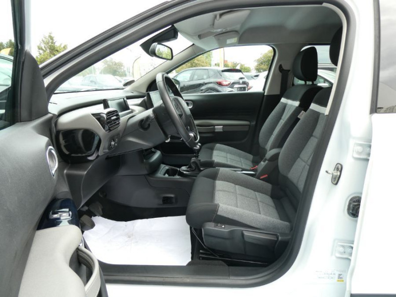 Photo 14 de l'offre de CITROEN C4 CACTUS 1.2 PureTech 110 BVM6 ORIGINS JA17 SC CarPlay à 16950€ chez Mérignac auto