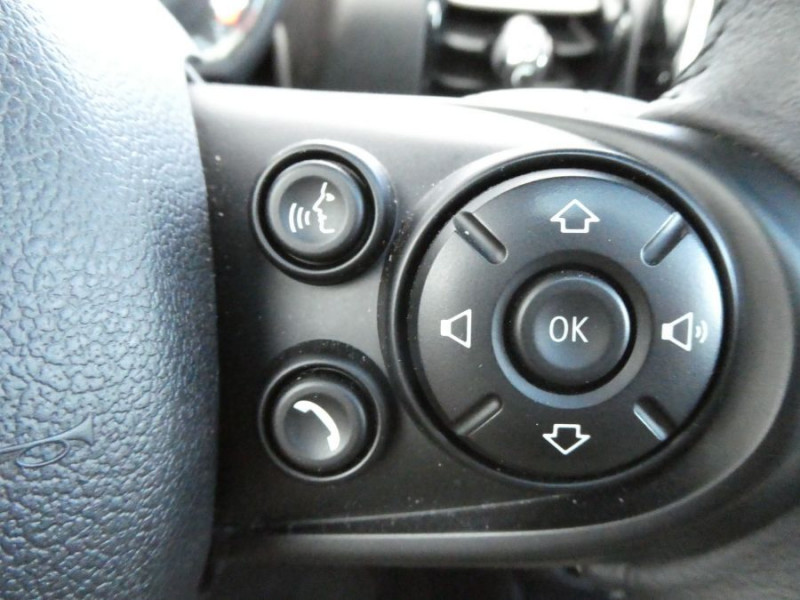 Photo 24 de l'offre de MINI CLUBMAN III 1.5 136 BVM6 COOPER TOE Gd GPS CarPlay Key Less à 19450€ chez Mérignac auto