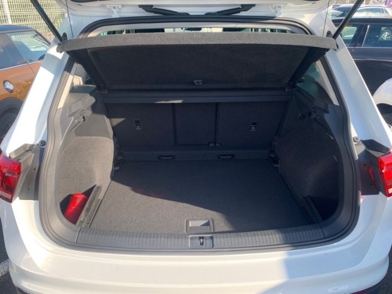 Photo 20 de l'offre de VOLKSWAGEN TIGUAN II (2) 1.5 TSI 130 BVM6 ADVANCE CarPlay ACC Radars à 29490€ chez Mérignac auto