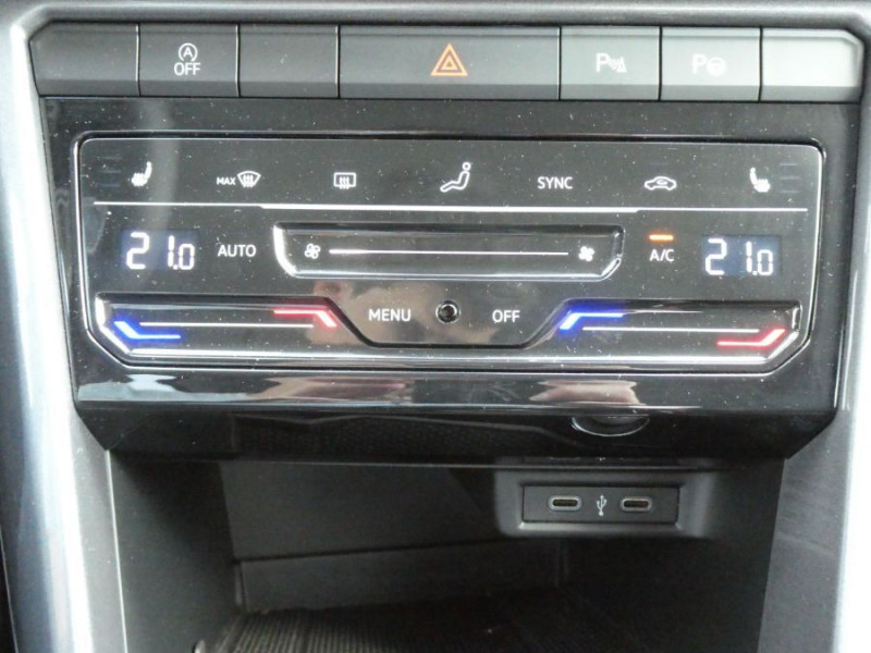 Photo 33 de l'offre de VOLKSWAGEN T-ROC New 1.5 TSI 150 BVA7 Facelift STYLE PLUS ACC GPS LED IQ à 29850€ chez Mérignac auto