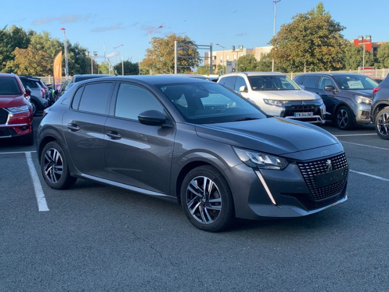 Photo 2 de l'offre de PEUGEOT 208 II 1.2 PureTech 100 BVM6 ALLURE Camera ADML à 17450€ chez Mérignac auto