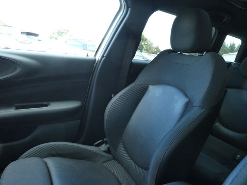 Photo 39 de l'offre de MINI CLUBMAN III 1.5 136 BVM6 COOPER TOE Gd GPS CarPlay Key Less à 19450€ chez Mérignac auto