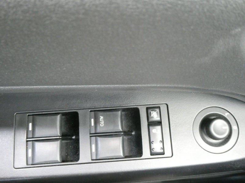 Photo 23 de l'offre de JEEP COMPASS 2.2 CRD 163 BVM6 4WD LIMITED Attel. à 12490€ chez Mérignac auto
