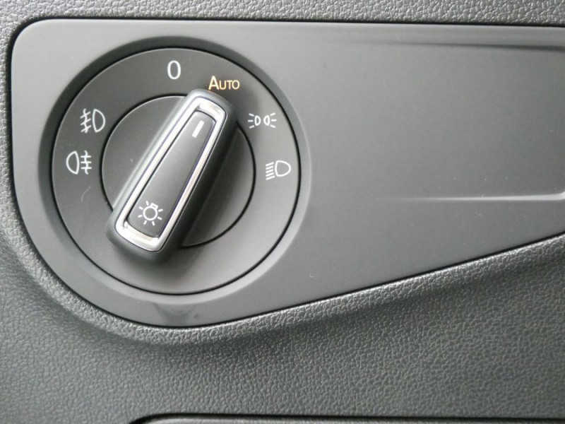 Photo 19 de l'offre de VOLKSWAGEN TIGUAN II 1.4 TSI 150 BVM6 SOUND GPS ACC à 24950€ chez Mérignac auto