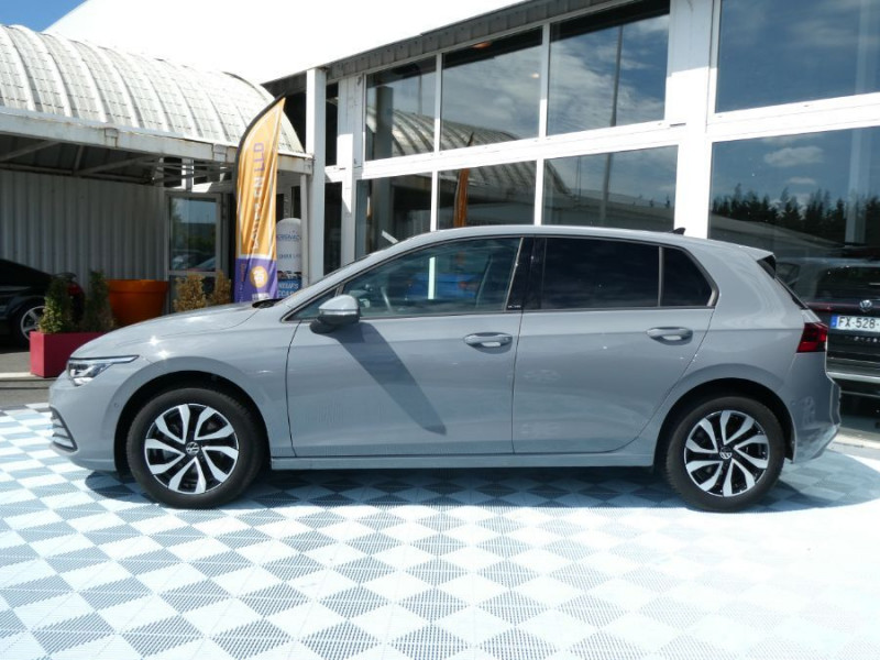 Photo 11 de l'offre de VOLKSWAGEN GOLF VIII 1.0 TSI 110 BV6 ACTIVE GPS Cockpit SC à 23450€ chez Mérignac auto
