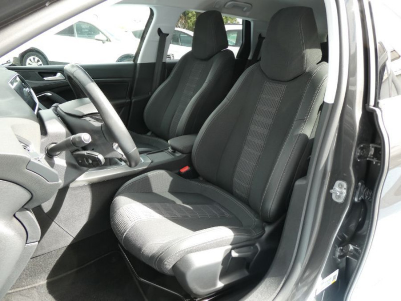 Photo 5 de l'offre de PEUGEOT 308 SW 1.5 BlueHDi 130 BVM6 ALLURE PACK Cockpit à 21450€ chez Mérignac auto