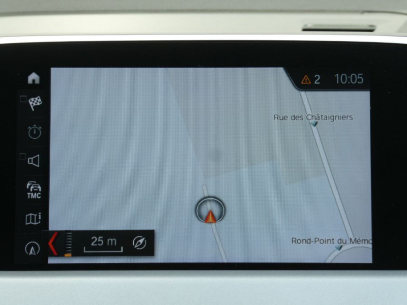 Photo 7 de l'offre de BMW X1 (F48) SDRIVE 18DA 150 BVA8 LOUNGE GPS LED CarPlay Privacy Glass Hayon élec. à 26950€ chez Mérignac auto