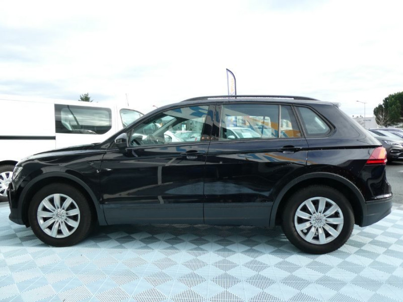 Photo 10 de l'offre de VOLKSWAGEN TIGUAN II 1.4 TSI 125 BVM6 TRENDLINE CarPlay Radars Attel. à 22750€ chez Mérignac auto
