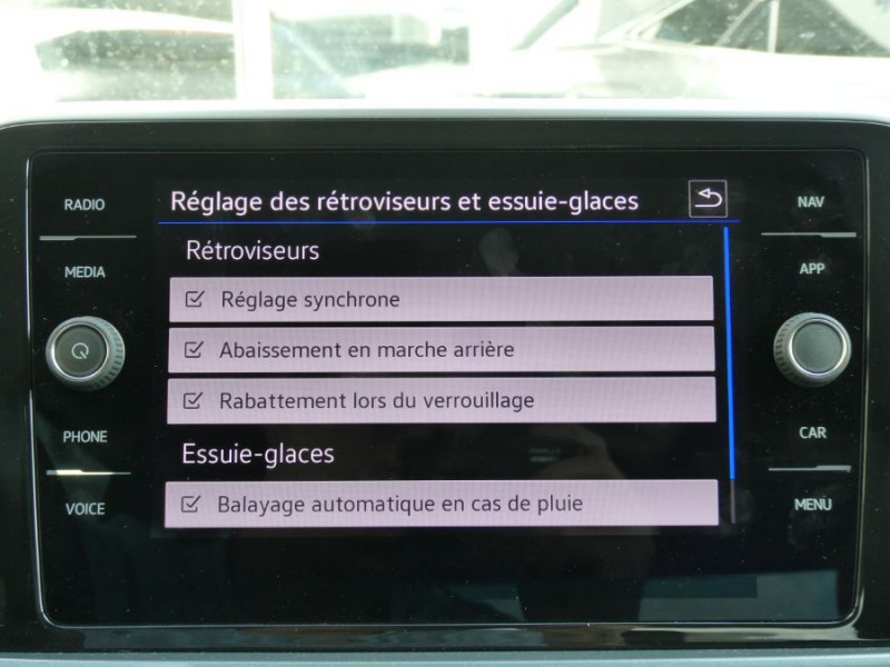 Photo 25 de l'offre de VOLKSWAGEN T-ROC New 1.5 TSI 150 BVA7 Facelift STYLE PLUS ACC GPS LED IQ à 29850€ chez Mérignac auto