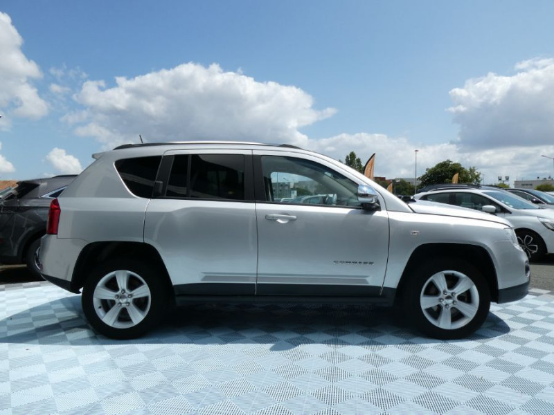 Photo 32 de l'offre de JEEP COMPASS 2.2 CRD 163 BVM6 4WD LIMITED Attel. à 12490€ chez Mérignac auto