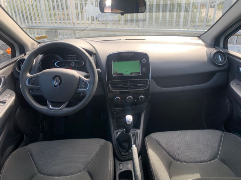 Photo 4 de l'offre de RENAULT CLIO IV TCe 90 LIFE GPS Tactile Bluetooth Régul à 13450€ chez Mérignac auto