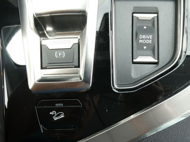 Photo 35 de l'offre de PEUGEOT 3008 II (2) 1.5 BlueHDi 130 EAT8 ALLURE PACK Camera à 30450€ chez Mérignac auto