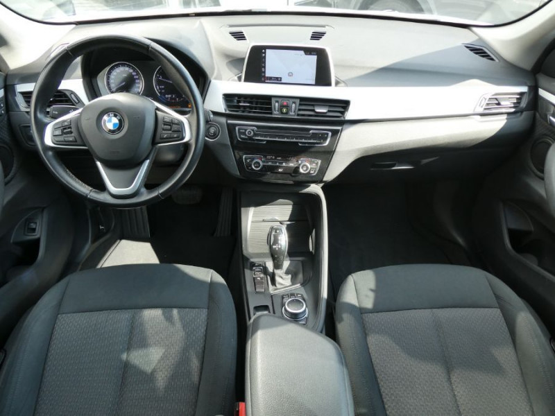 Photo 13 de l'offre de BMW X1 (F48) SDRIVE 18DA 150 BVA8 LOUNGE GPS LED CarPlay Privacy Glass Hayon élec. à 26950€ chez Mérignac auto