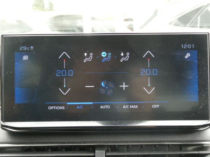 Photo 25 de l'offre de PEUGEOT 3008 II (2) 1.5 BlueHDi 130 EAT8 ALLURE PACK Camera à 30450€ chez Mérignac auto