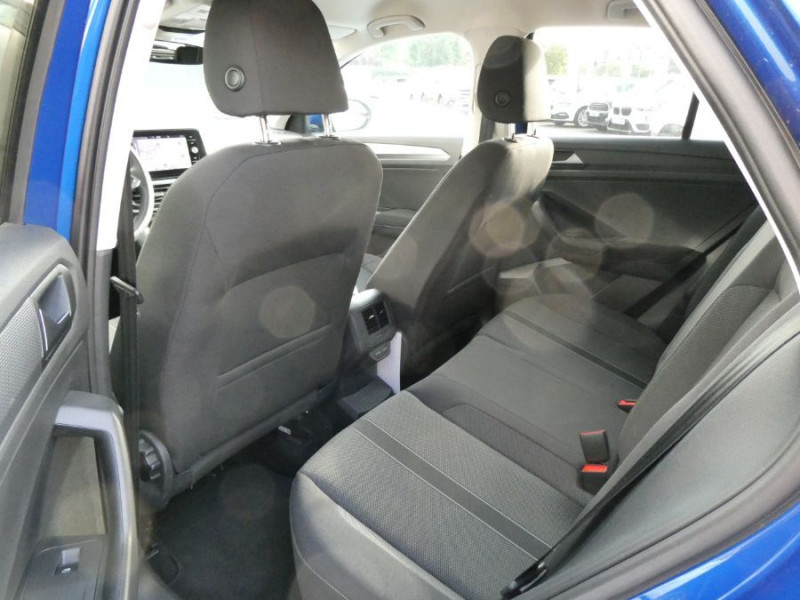 Photo 38 de l'offre de VOLKSWAGEN T-ROC New 1.0 TSI 110 BVM6 Facelift LIFE PLUS GPS Privacy Glass à 24950€ chez Mérignac auto