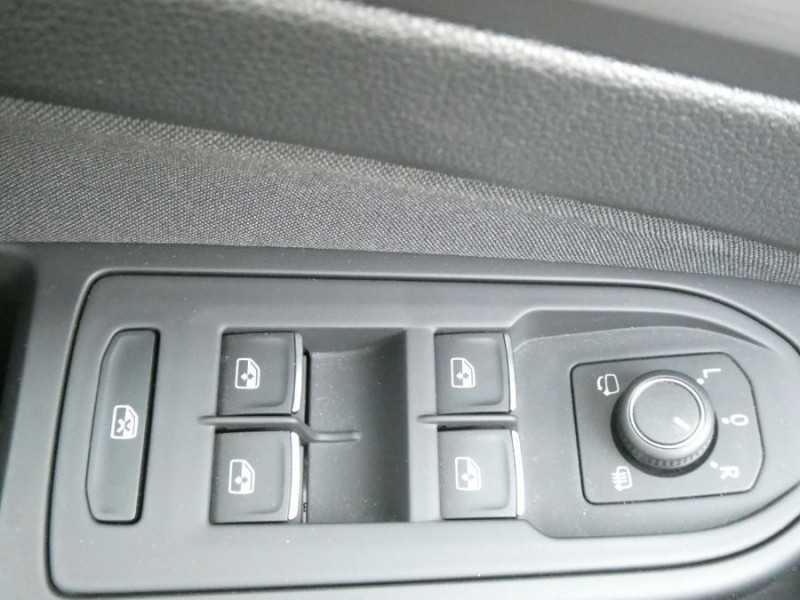 Photo 28 de l'offre de VOLKSWAGEN GOLF VIII 1.5 eTSI 150 BVA STYLE GPS Cockpit Camera ACC LED+ 1ère Main à 27890€ chez Mérignac auto