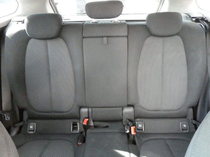 Photo 33 de l'offre de BMW X1 (F48) SDRIVE 18DA 150 BVA8 LOUNGE GPS LED CarPlay Privacy Glass Hayon élec. à 26950€ chez Mérignac auto