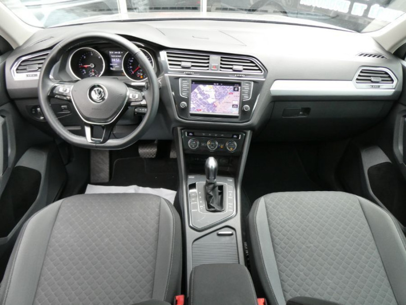 Photo 18 de l'offre de VOLKSWAGEN TIGUAN II 2.0 TDI 150 DSG7 BUSINESS GPS App Connect à 22950€ chez Mérignac auto