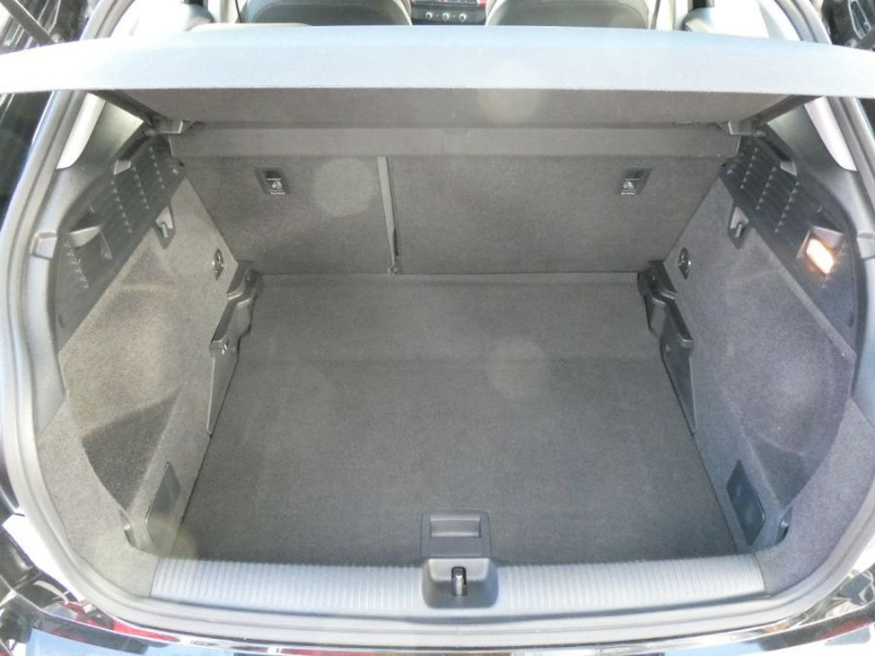 Photo 18 de l'offre de AUDI Q2 35 TFSI 150 S Tronic SPORT Full LED Radars à 25950€ chez Mérignac auto