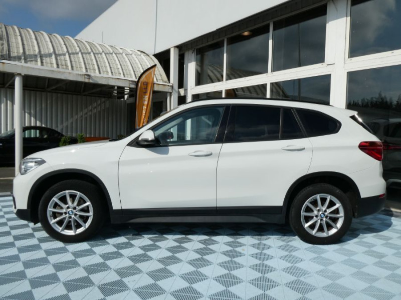 Photo 12 de l'offre de BMW X1 (F48) SDRIVE 18DA 150 BVA8 LOUNGE GPS LED CarPlay Privacy Glass Hayon élec. à 26950€ chez Mérignac auto