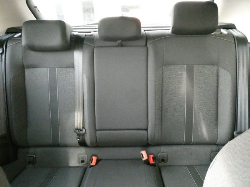 Photo 39 de l'offre de VOLKSWAGEN T-ROC New 1.0 TSI 110 BVM6 Facelift LIFE PLUS GPS Privacy Glass à 24950€ chez Mérignac auto
