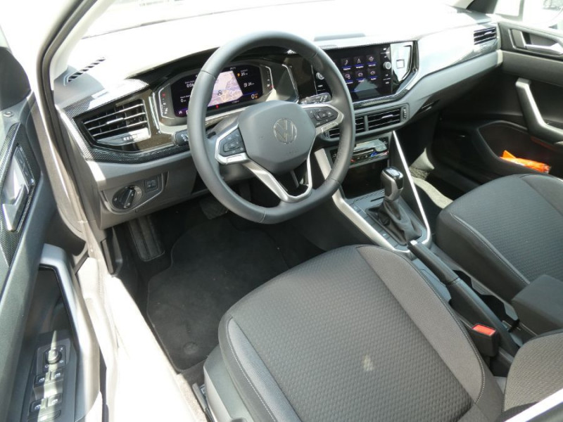 Photo 14 Volkswagen TAIGO 1.0 TSI 110 BVA7 PACK GPS CLIM Auto SC Privacy Glass ESSENCE BLANC PUR en vente chez Mérignac auto Photo 14 de l'offre de VOLKSWAGEN TAIGO 1.0 TSI 110 BVA7 PACK GPS CLIM Auto SC Privacy Glass à 20950€ chez Mérignac auto