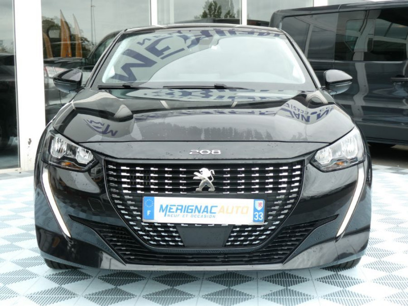 Photo 8 de l'offre de PEUGEOT 208 II 1.2 PureTech 100 EAT8 ALLURE PACK Cockpit 3D TOIT Pano à 19950€ chez Mérignac auto