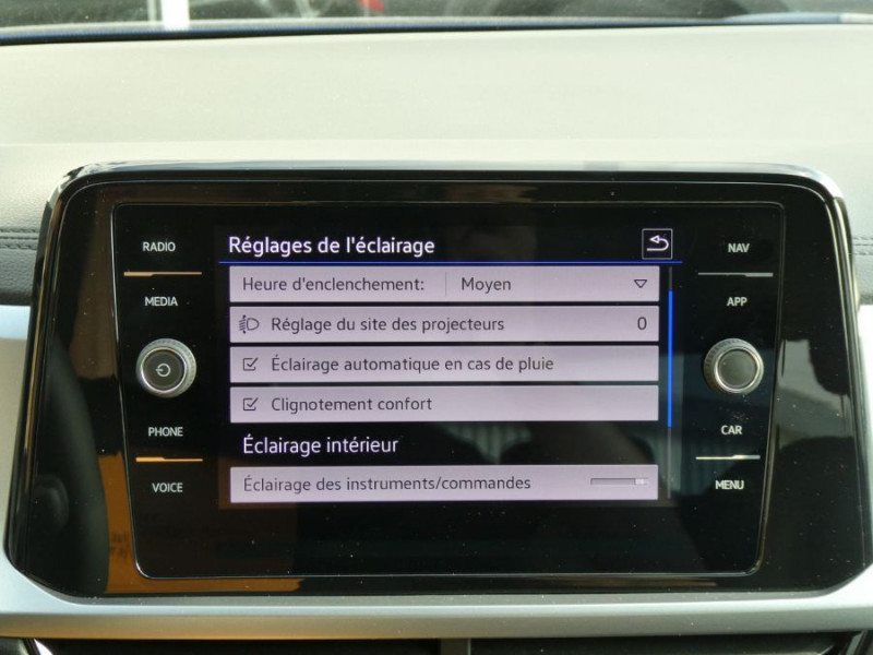 Photo 24 de l'offre de VOLKSWAGEN T-ROC New 1.0 TSI 110 BVM6 Facelift LIFE PLUS GPS Privacy Glass à 24950€ chez Mérignac auto