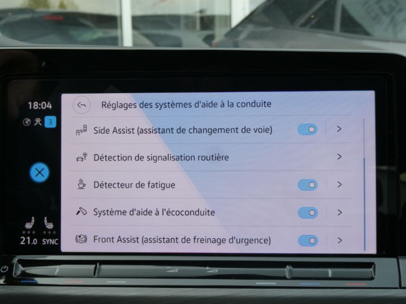 Photo 23 de l'offre de VOLKSWAGEN GOLF VIII 1.5 eTSI 150 BVA STYLE GPS Cockpit Camera ACC LED+ 1ère Main à 27890€ chez Mérignac auto