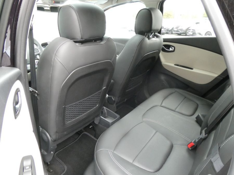 Photo 34 de l'offre de RENAULT CAPTUR 1.2 TCe 120 BVM6 INITIALE CUIR TOIT Pano Camera Bose à 16450€ chez Mérignac auto