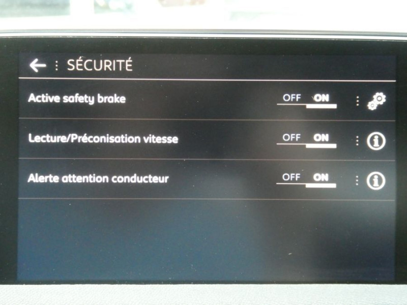 Photo 21 de l'offre de PEUGEOT 3008 II 1.2 PureTech 130 EAT8 GT LINE Camera CarPlay SC à 24450€ chez Mérignac auto