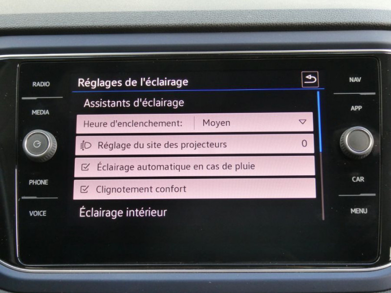 Photo 21 de l'offre de VOLKSWAGEN T-ROC 2.0 TDI 116 BV6 UNITED GPS ACC Key Less Hayon EL. à 25490€ chez Mérignac auto