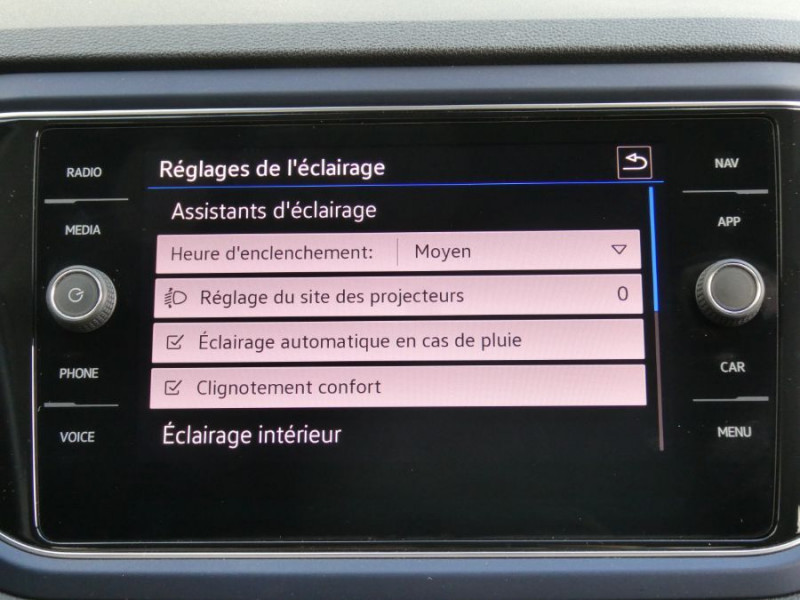 Photo 21 de l'offre de VOLKSWAGEN T-ROC 2.0 TDI 116 BV6 UNITED GPS ACC Key Less Hayon EL. à 26450€ chez Mérignac auto