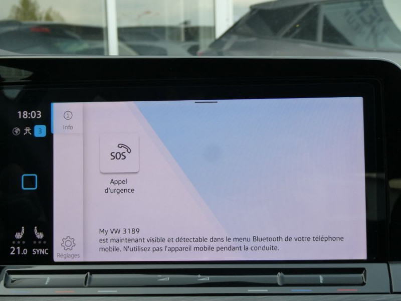 Photo 20 de l'offre de VOLKSWAGEN GOLF VIII 1.5 eTSI 150 BVA STYLE GPS Cockpit Camera ACC LED+ 1ère Main à 27890€ chez Mérignac auto