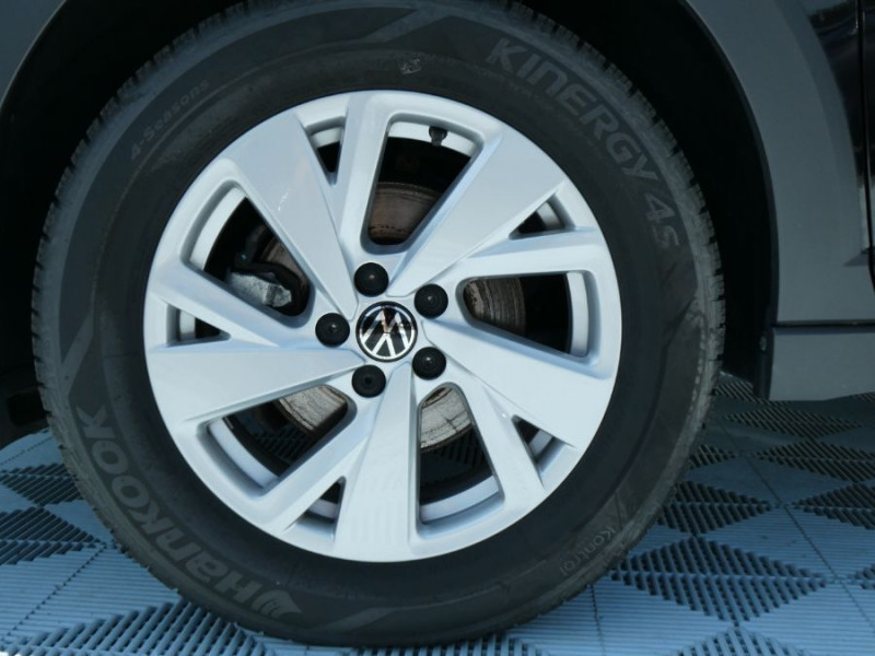 Photo 41 de l'offre de VOLKSWAGEN TAIGO 1.0 TSI 110 BVA7 PACK GPS CLIM Auto SC Privacy Glass à 25450€ chez Mérignac auto