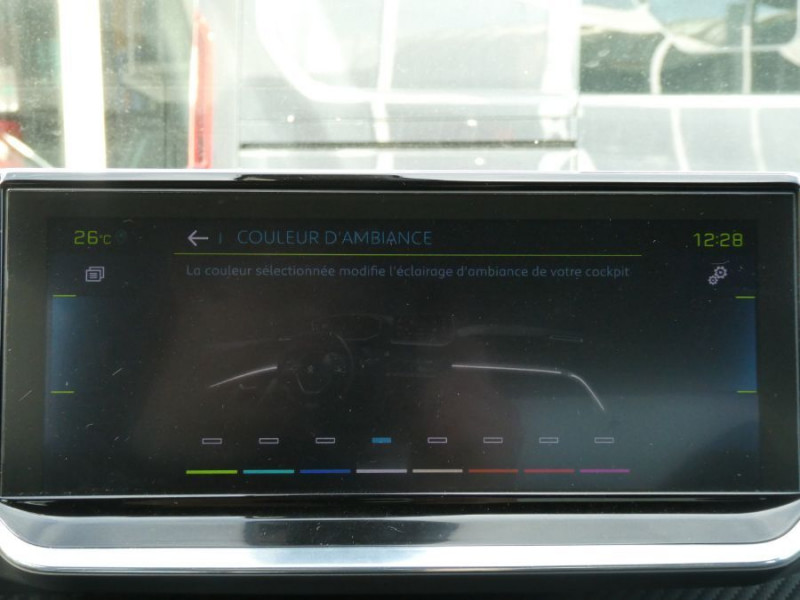 Photo 24 de l'offre de PEUGEOT 208 II ELECTRIQUE 136 GT TOIT Pano à 24450€ chez Mérignac auto