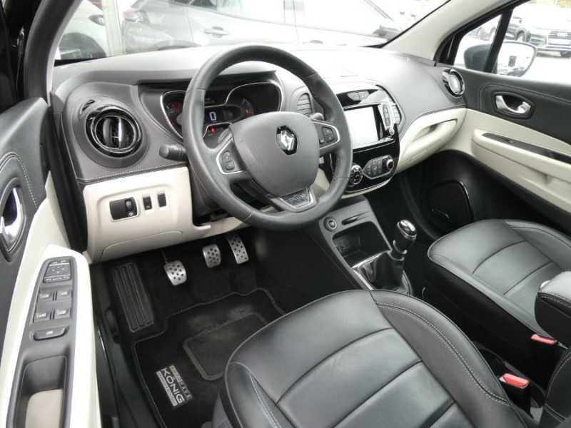 Photo 14 de l'offre de RENAULT CAPTUR 1.2 TCe 120 BVM6 INITIALE CUIR TOIT Pano Camera Bose à 16450€ chez Mérignac auto
