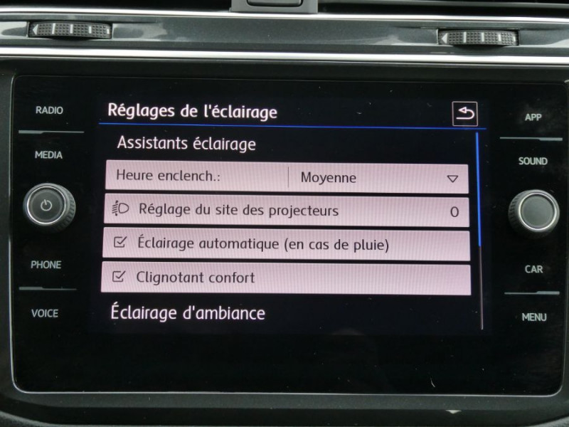 Photo 23 de l'offre de VOLKSWAGEN TIGUAN II 1.4 TSI 125 BVM6 TRENDLINE CarPlay Radars Attel. à 22750€ chez Mérignac auto