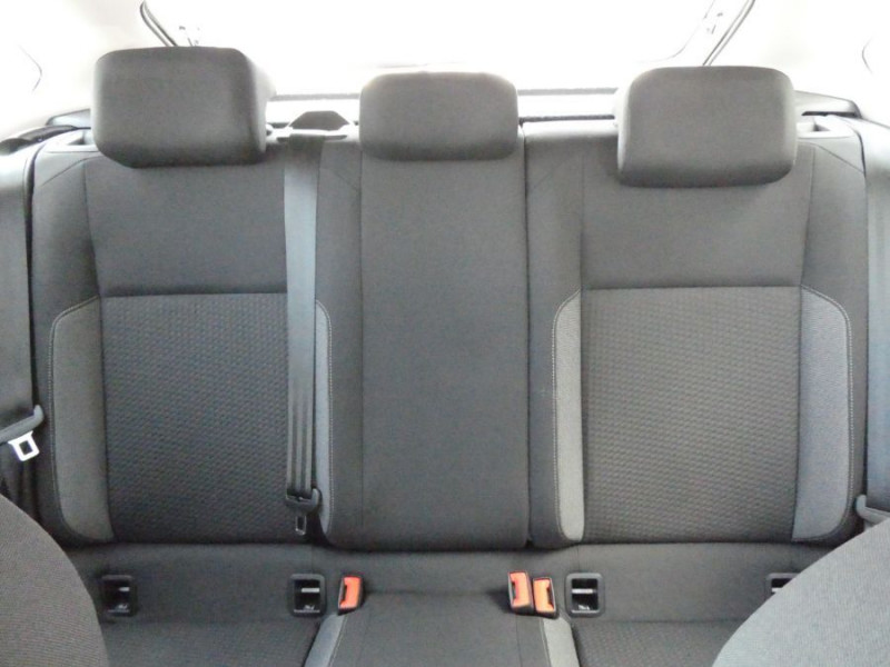 Photo 18 Volkswagen TAIGO 1.0 TSI 110 BVA7 PACK GPS CLIM Auto SC Privacy Glass ESSENCE BLANC PUR en vente chez Mérignac auto Photo 18 de l'offre de VOLKSWAGEN TAIGO 1.0 TSI 110 BVA7 PACK GPS CLIM Auto SC Privacy Glass à 20950€ chez Mérignac auto