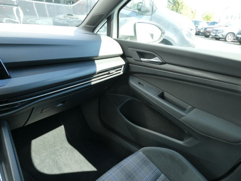 Photo 40 de l'offre de VOLKSWAGEN GOLF VIII 1.4 HYBRID 245 GTE Export GPS Cockpit LED+ Privacy Glass 1ère Main à 30450€ chez Mérignac auto