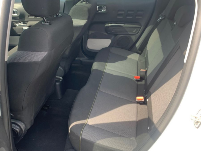 Photo 9 de l'offre de CITROEN C3 III 1.2 PureTech 82 SHINE CarPlay SC TOIT Pano JA16 à 14750€ chez Mérignac auto