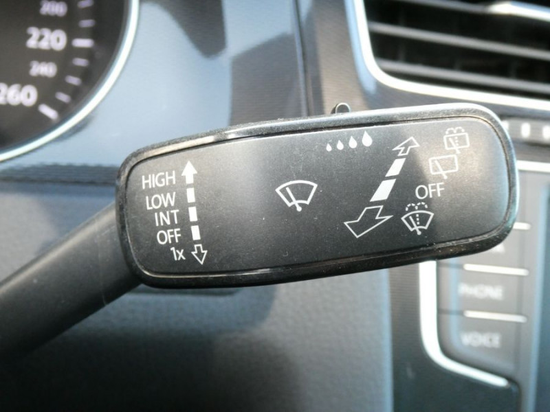 Photo 35 de l'offre de VOLKSWAGEN GOLF VII 1.4 TSI 204 GTE HYBRIDE Rechargeable TOE JA18 Camera à 20950€ chez Mérignac auto