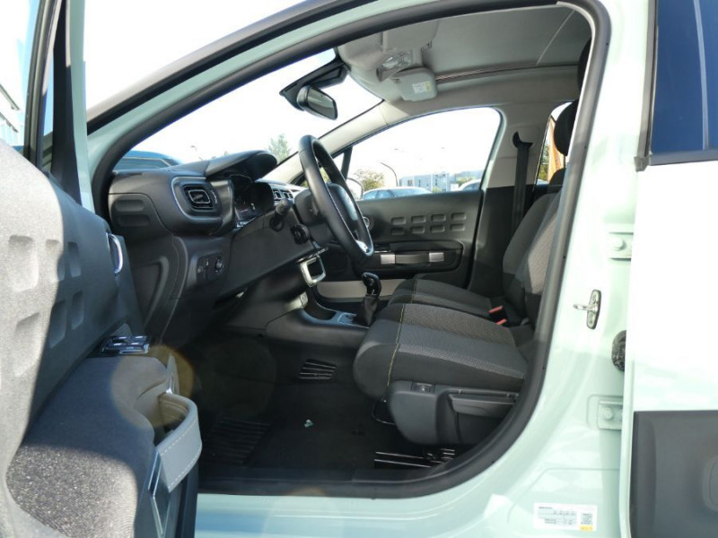 Photo 12 de l'offre de CITROEN C3 III 1.2 PureTech 82 SHINE CarPlay SC TOIT Pano JA16 à 14750€ chez Mérignac auto