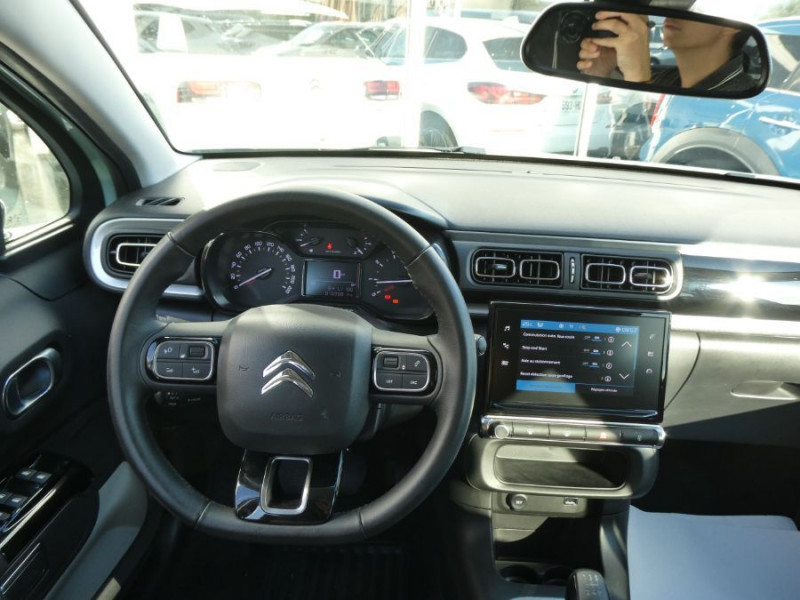 Photo 4 de l'offre de CITROEN C3 III 1.2 PureTech 82 SHINE CarPlay SC TOIT Pano JA16 à 14750€ chez Mérignac auto