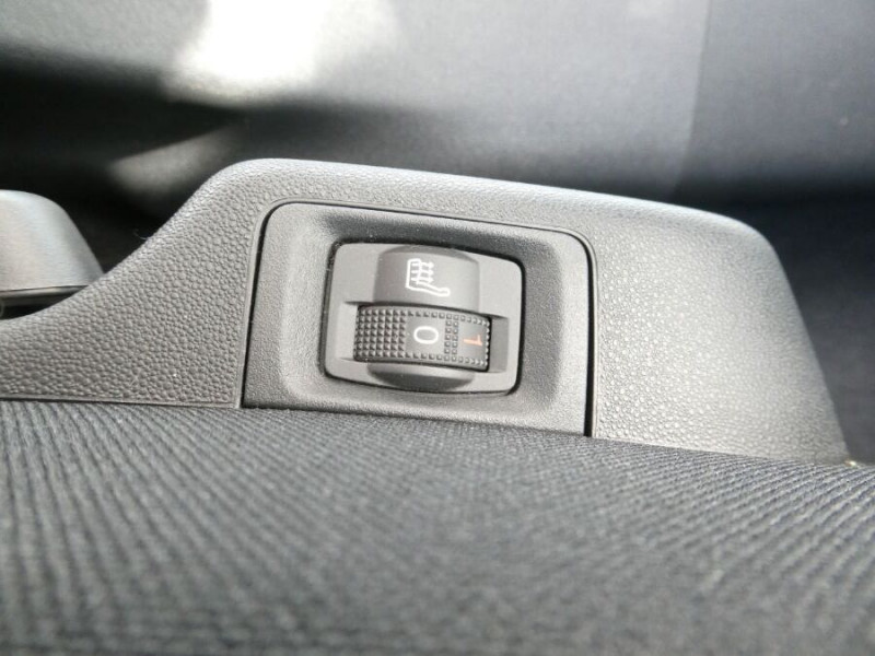 Photo 14 de l'offre de CITROEN C3 III 1.2 PureTech 82 SHINE CarPlay SC TOIT Pano JA16 à 14750€ chez Mérignac auto