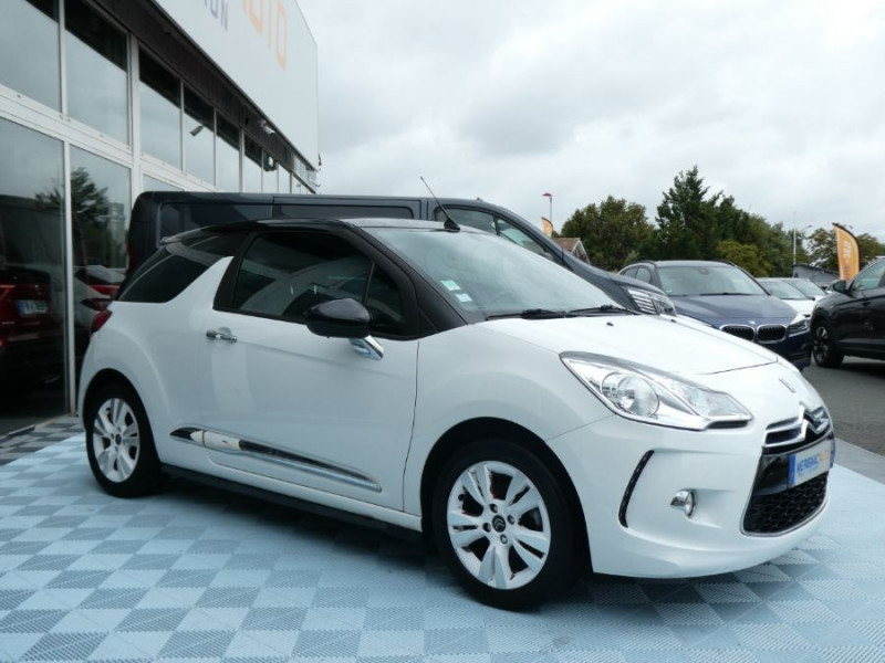 Photo 2 de l'offre de CITROEN DS3 CABRIOLET 1.2 82cv BE CHIC CLIM Bluetooth JA16 à 9950€ chez Mérignac auto
