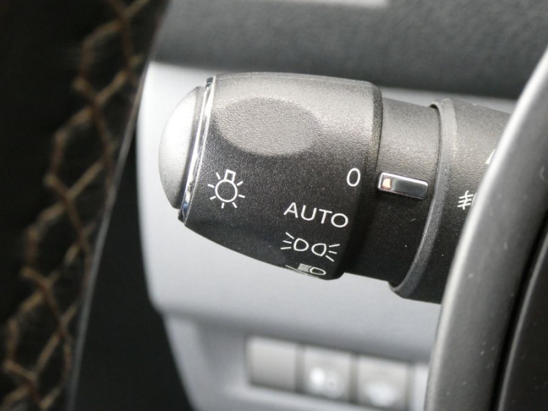 Photo 23 de l'offre de PEUGEOT EXPERT FOURGON 2.0 BlueHDi 180 EAT8 ASPHALT Camera Options 1ère Main 20990HT à 26388€ chez Mérignac auto