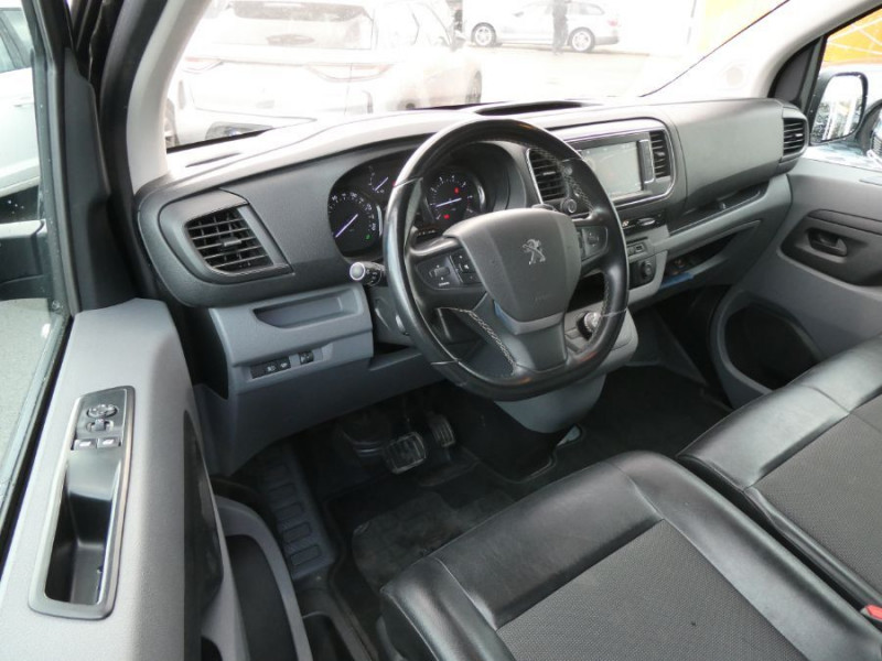 Photo 10 de l'offre de PEUGEOT EXPERT FOURGON 2.0 BlueHDi 180 EAT8 ASPHALT Camera Options 1ère Main 20990HT à 26388€ chez Mérignac auto