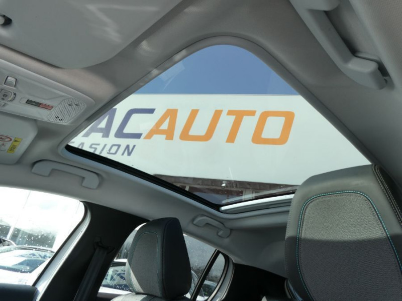 Photo 27 de l'offre de PEUGEOT 208 II 1.2 PureTech 100 BVM6 ALLURE PACK Cockpit 3D TOIT Pano Camera à 16290€ chez Mérignac auto